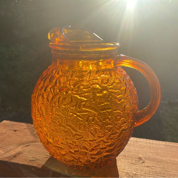 Vintage Anchor Hocking amber glass pitcher - Picture 12 of 12